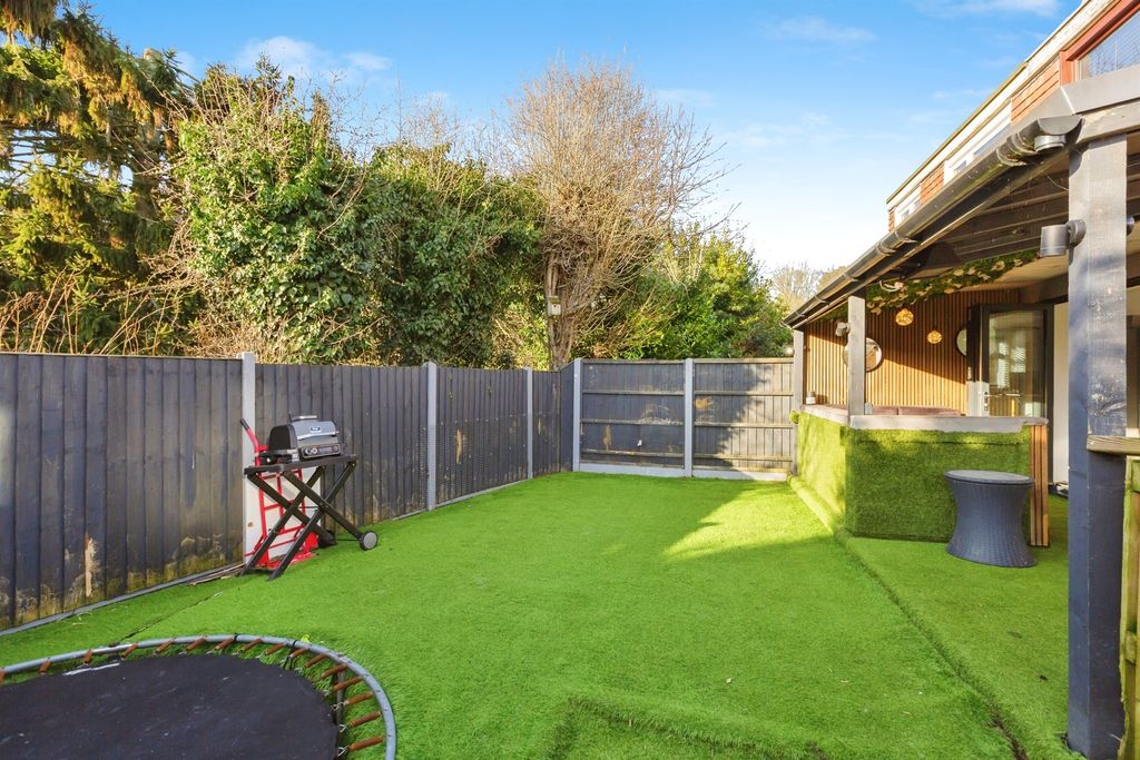 Property photo 3 of 16