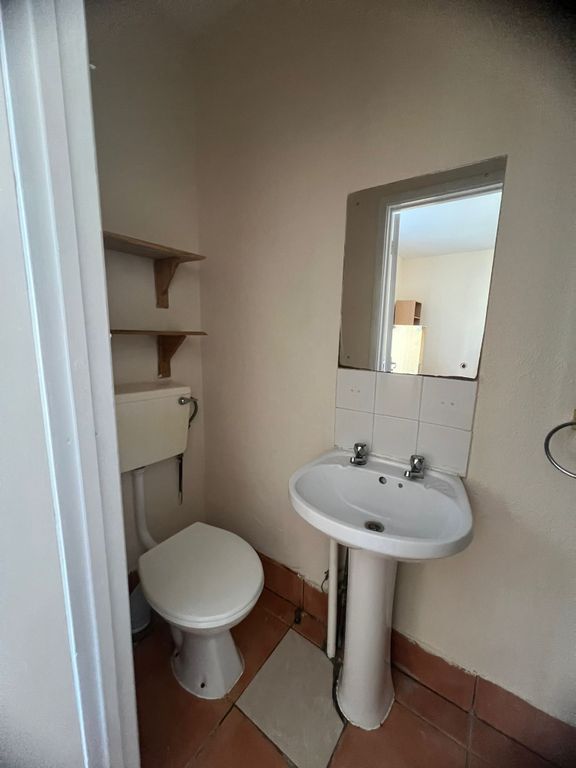 Property photo 3 of 4