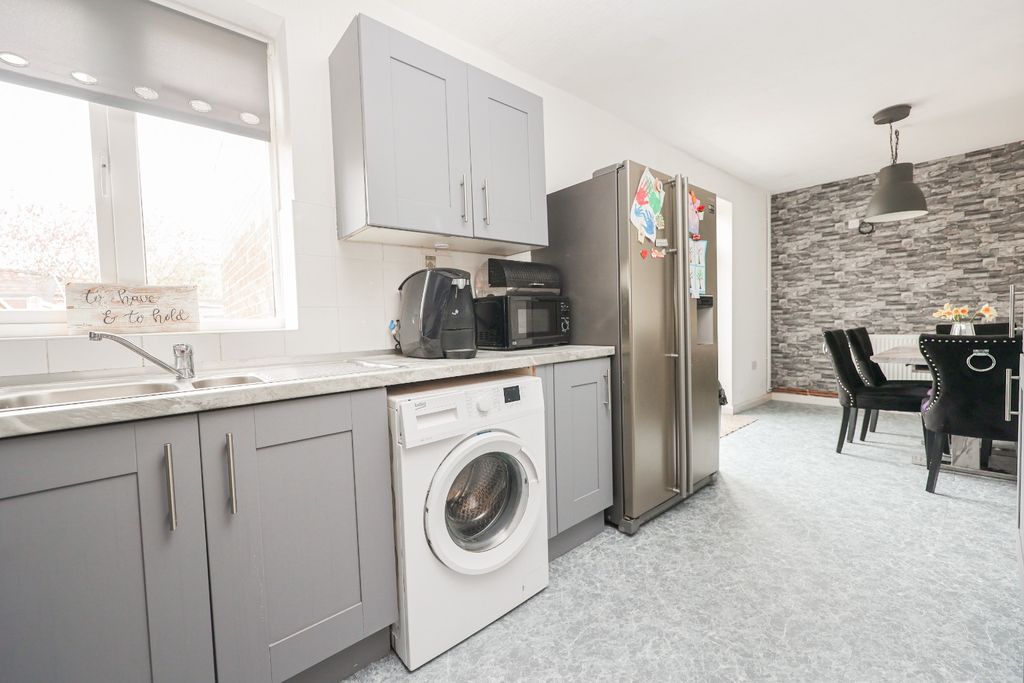 Property photo 3 of 21 5057714