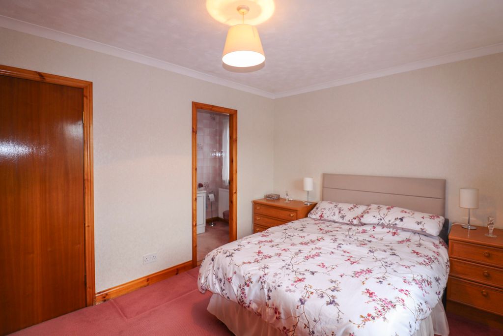 Additional image 11 of 3 bed detached bungalow for sale1 Craignair Gardens, Dalbeattie DG5