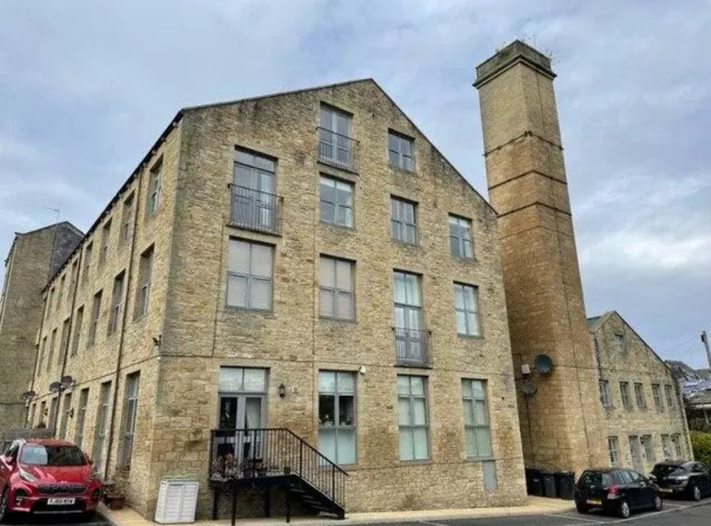 Property photo 1 of 6