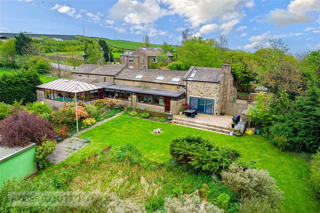 Property photo 1 of 44 Picture No. 25