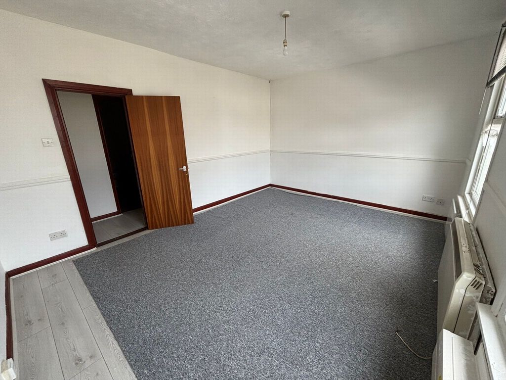 Property photo 2 of 6 Photo 2