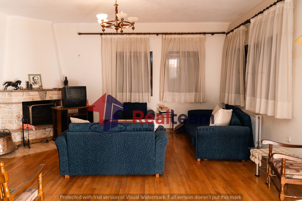 Property photo 3 of 34