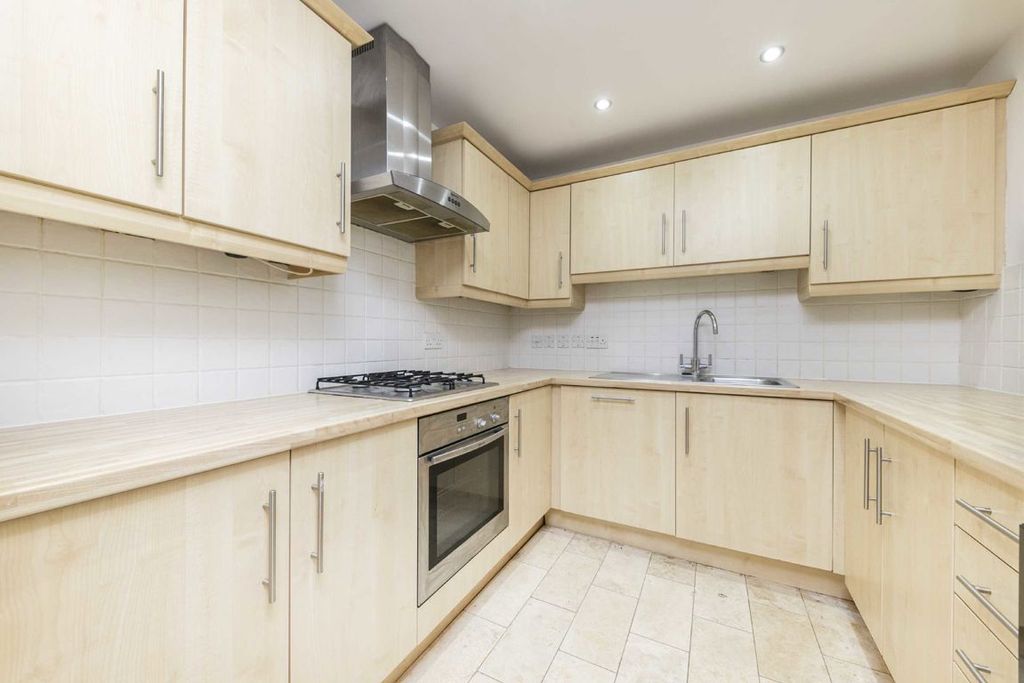 Property photo 2 of 4