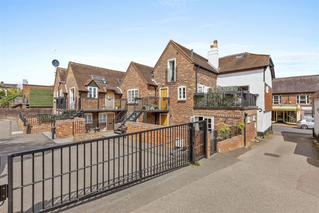 Property photo 3 of 20 Gated Rear Access