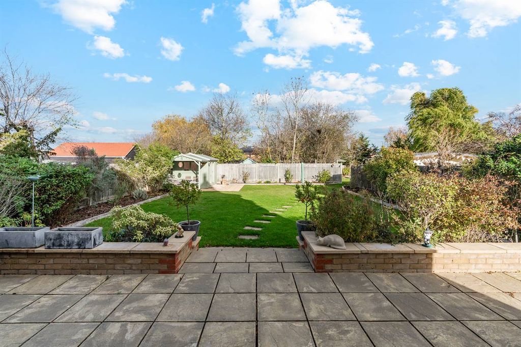 Property photo 3 of 31