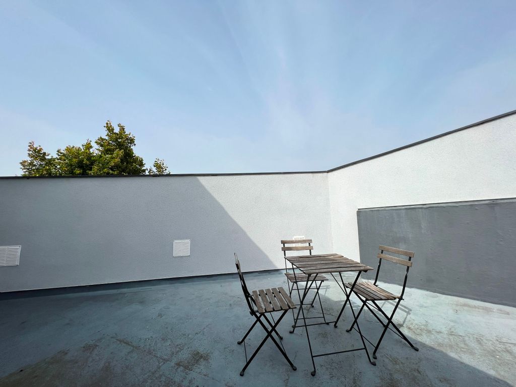 Property photo 3 of 7 4183