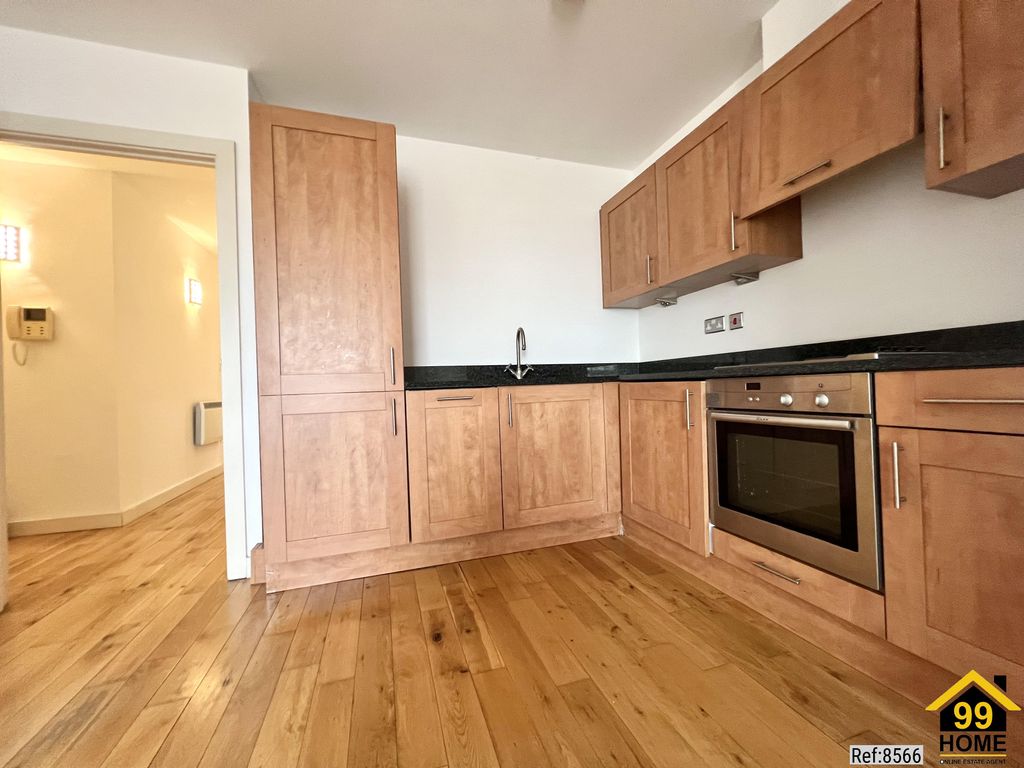 Property photo 2 of 11 Photo 1