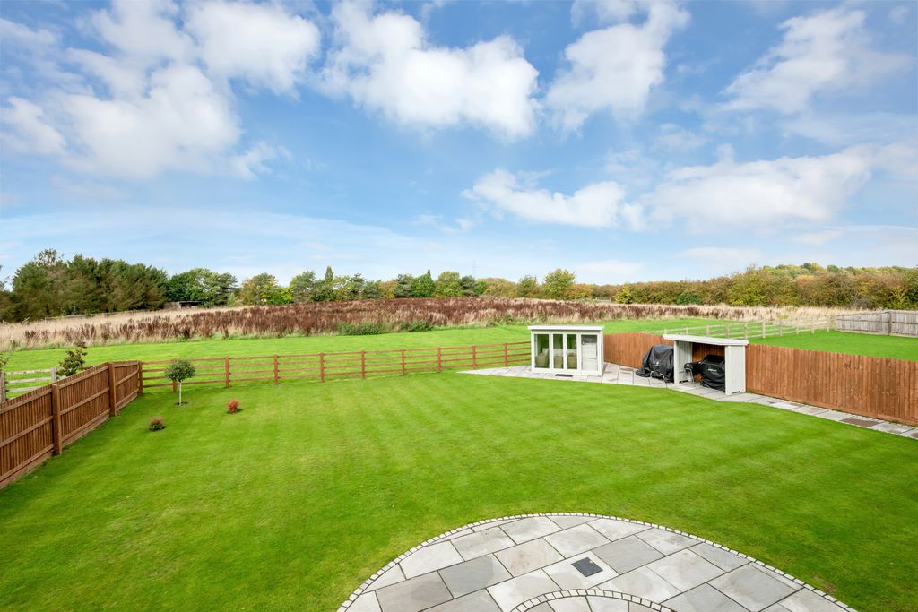 Property photo 2 of 38