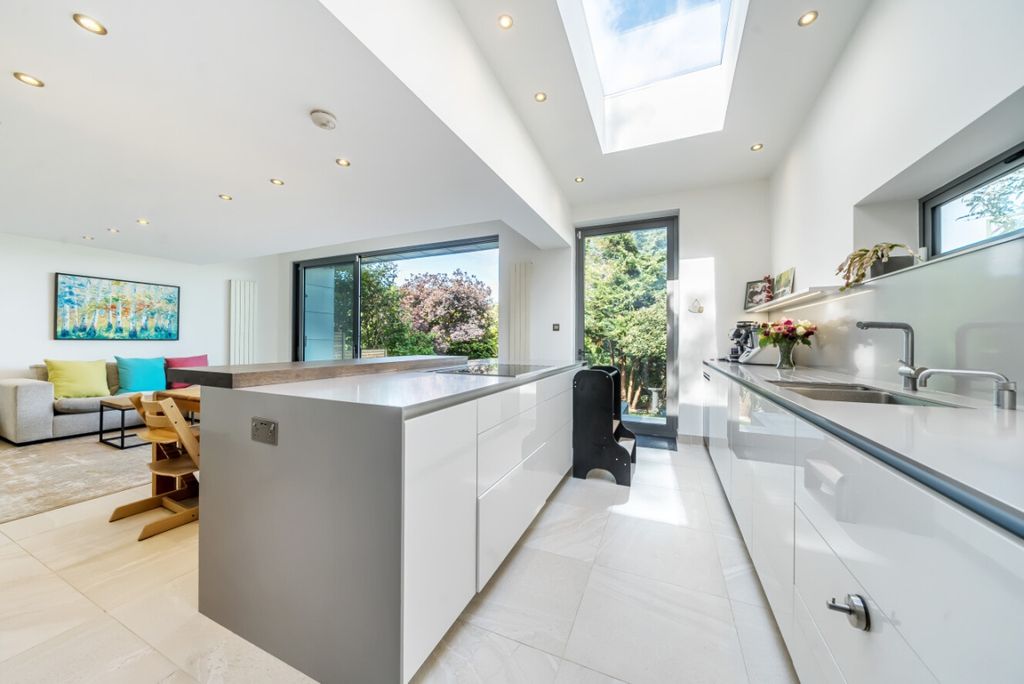 Property photo 1 of 33 1173987 (5)