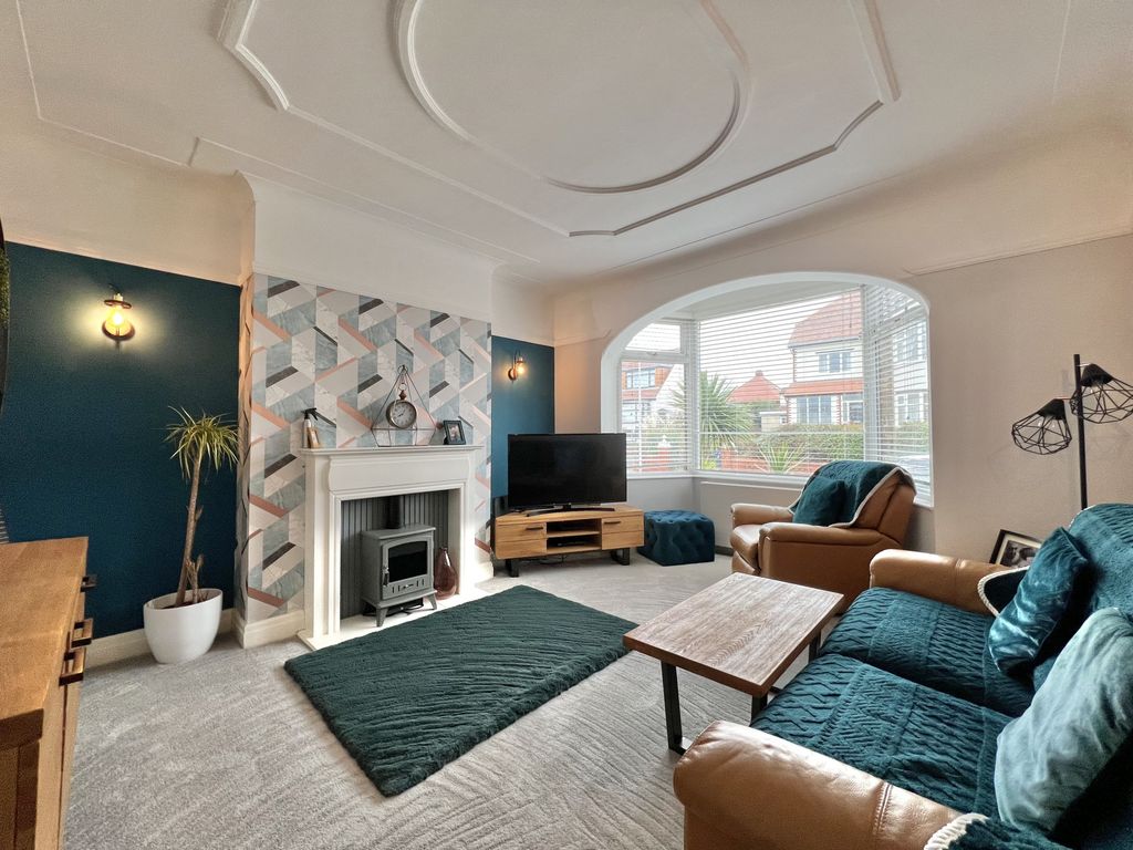 Property photo 2 of 23