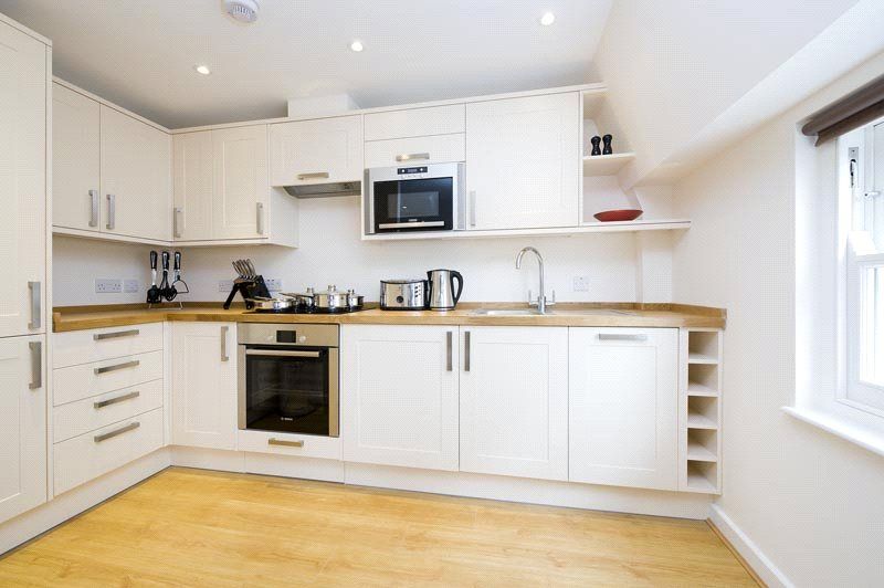 Property photo 2 of 5 Kitchen