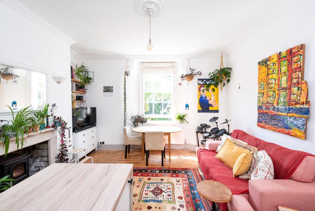 Property photo 2 of 12 Basement Flat, 8 Kensington Place, Bath, Ba1 6Aw-2