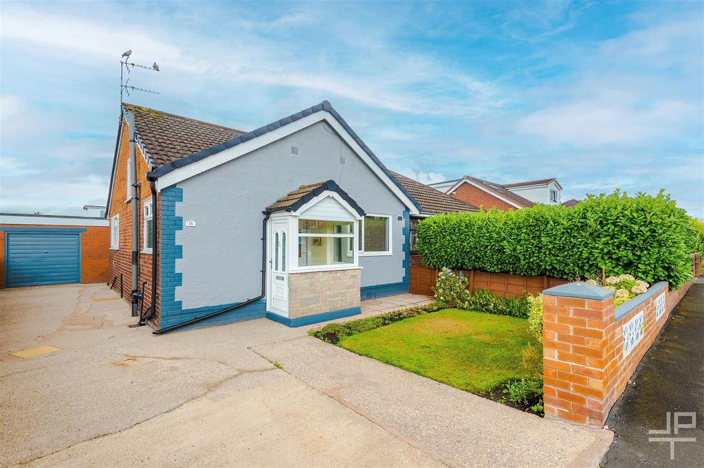 Property photo 1 of 37 Lulworthdrive-60.Jpg