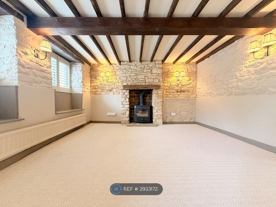 Property photo 2 of 32