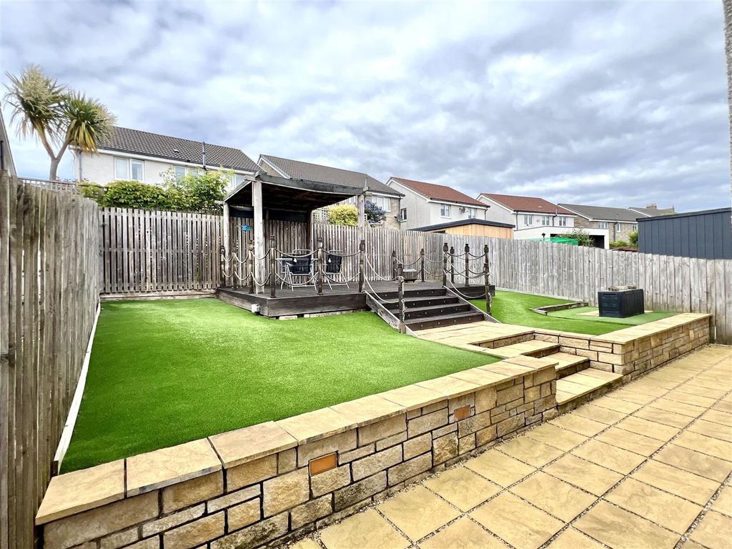 Property photo 2 of 24 Kirkton Drive, Burntisland