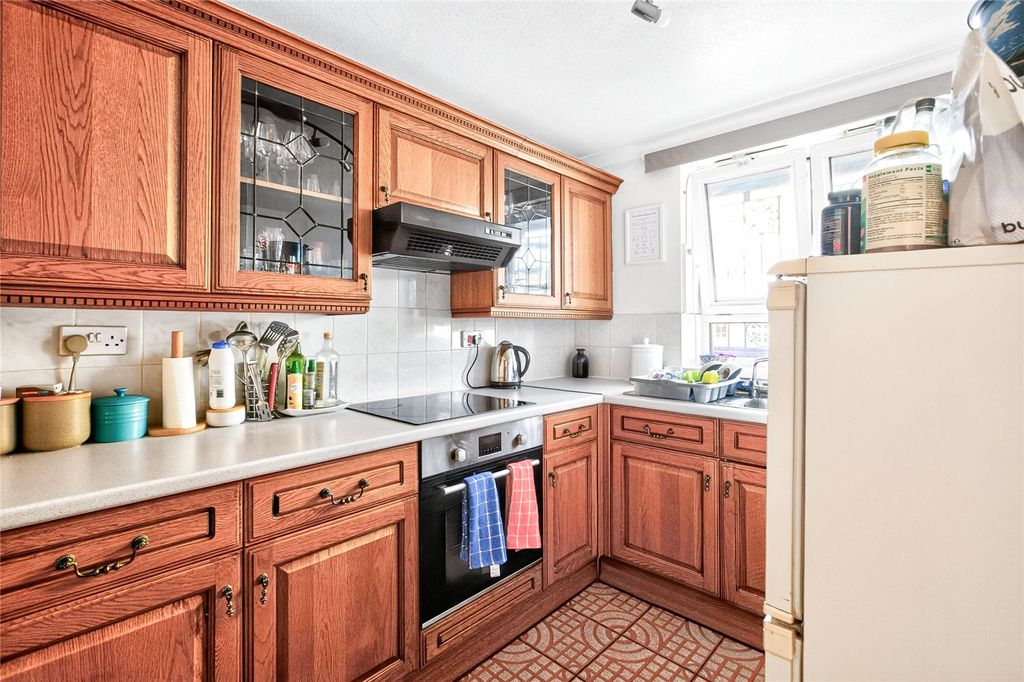 Property photo 2 of 16 Kitchen