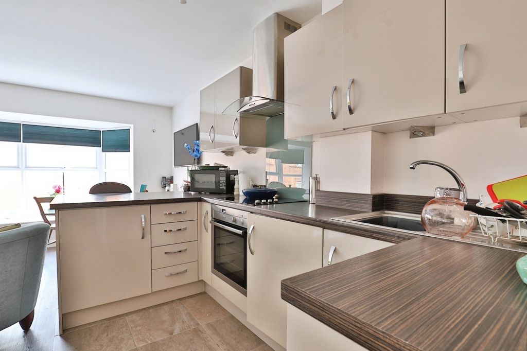 Property photo 3 of 17 Photo