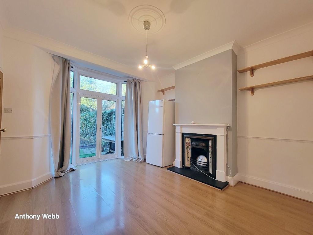 Property photo 2 of 8 Living Room