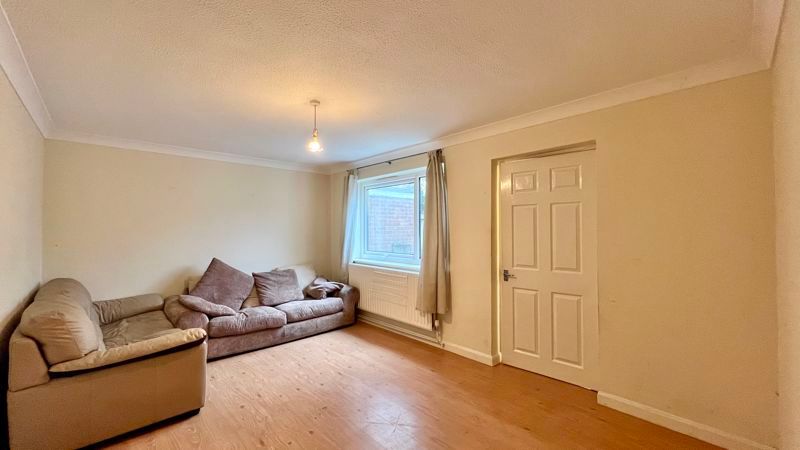 Property photo 2 of 11 Photo 2