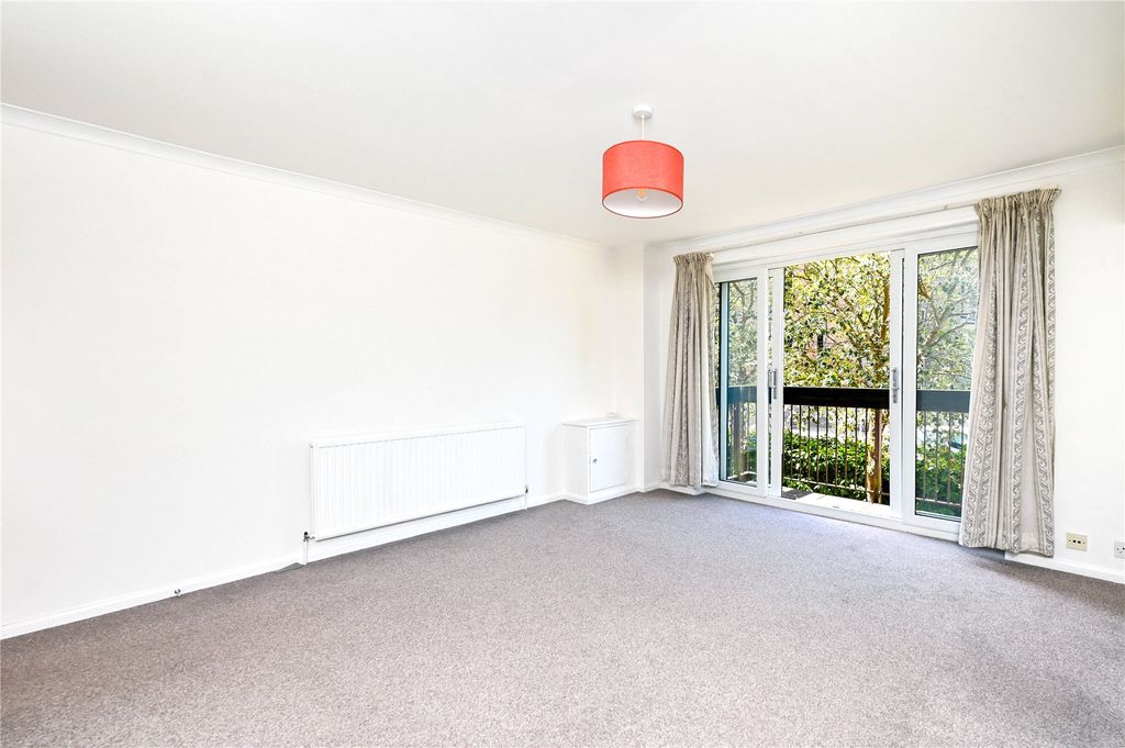 Property photo 2 of 13 Picture No. 11
