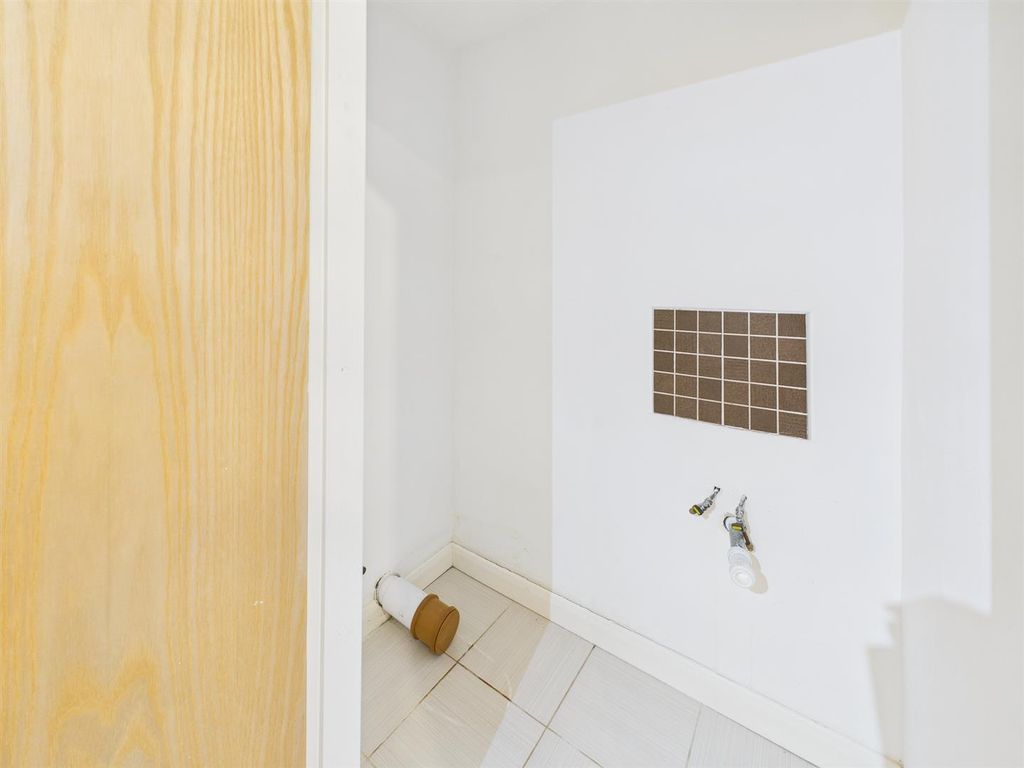 Property photo 3 of 25 Cam03604G0-Pr0197-Still002.Jpg