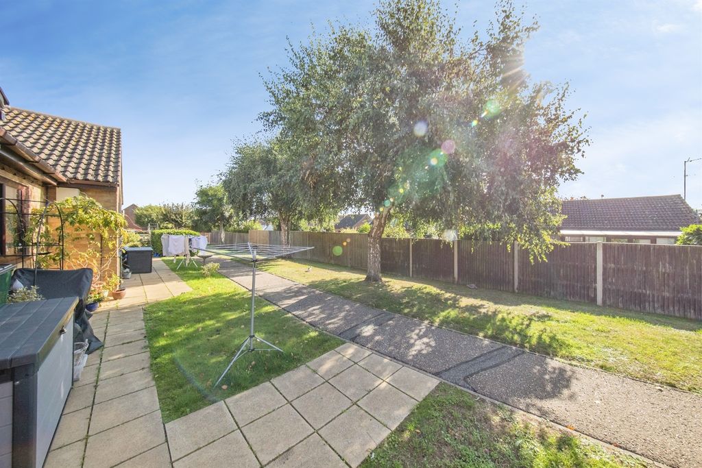 Property photo 2 of 11