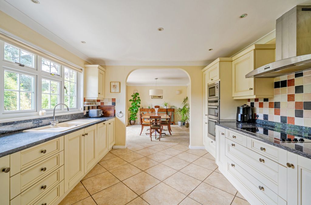 Property photo 3 of 27 1454098-15-6A0330...