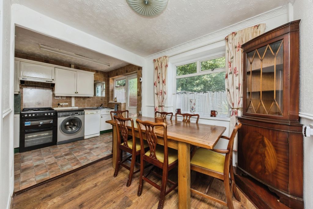 Property photo 3 of 17 Pbox-Img.Jpg