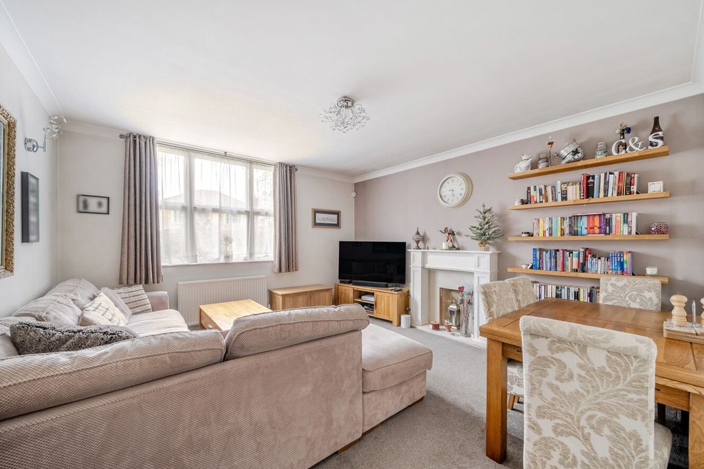 Property photo 2 of 16 1436523-6-69Cb9c0...