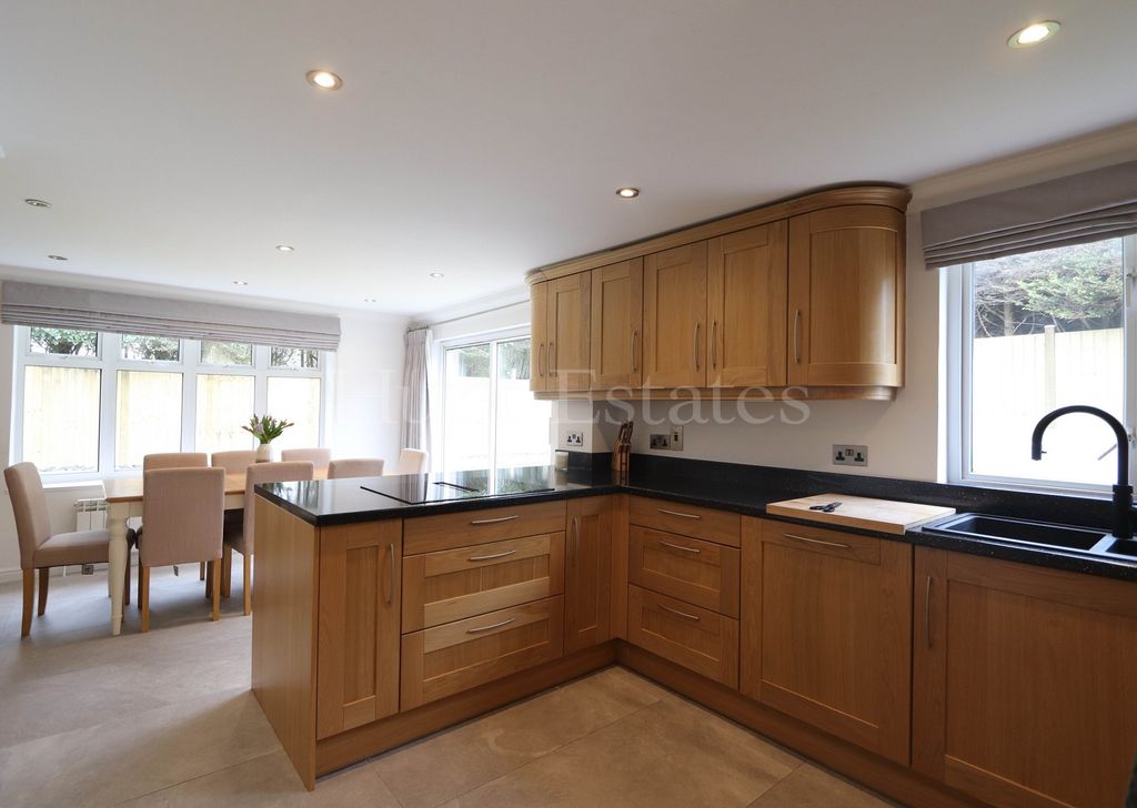 Property photo 2 of 19 Not Specified