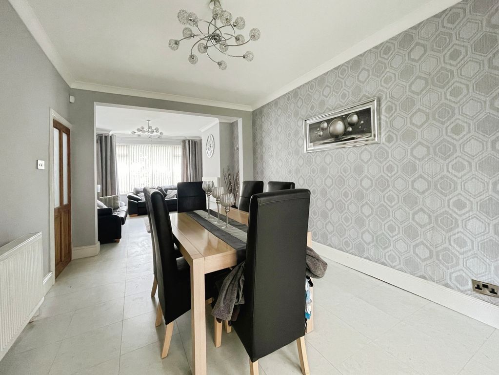 Property photo 3 of 15 10