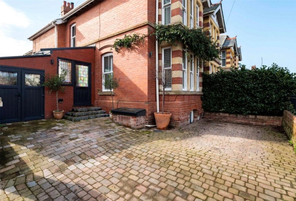 Property photo 2 of 45 Picture No. 28