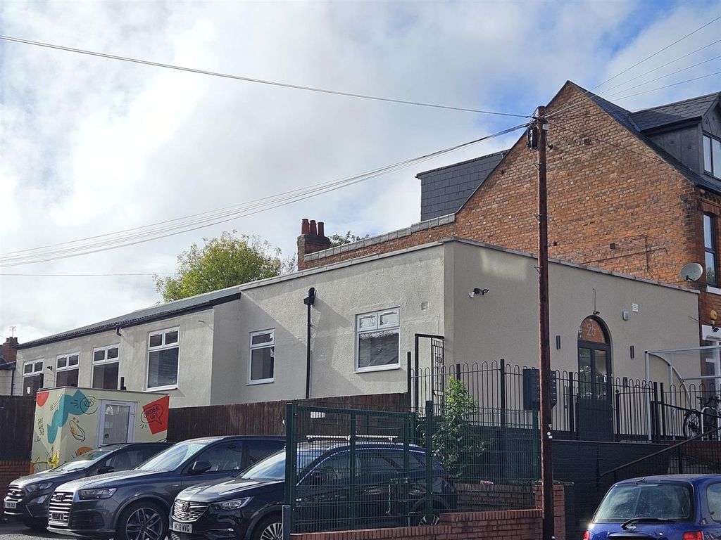 Property photo 1 of 11 25 Station Road 30.Jpg