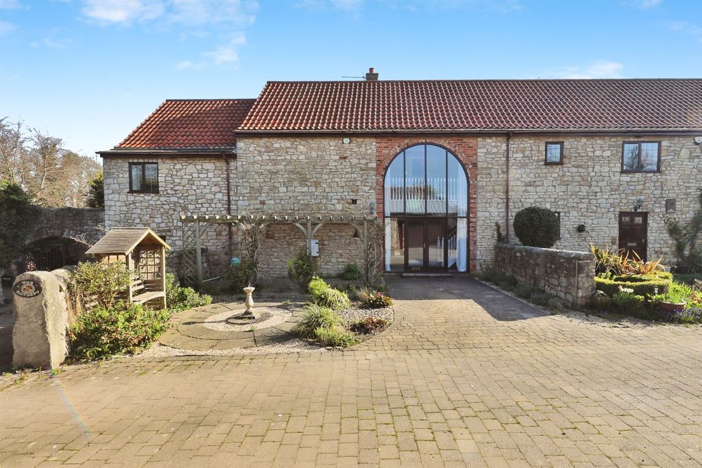 Property photo 1 of 26 External
