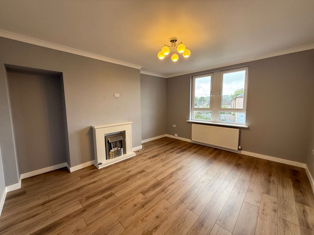 Property photo 2 of 8 2