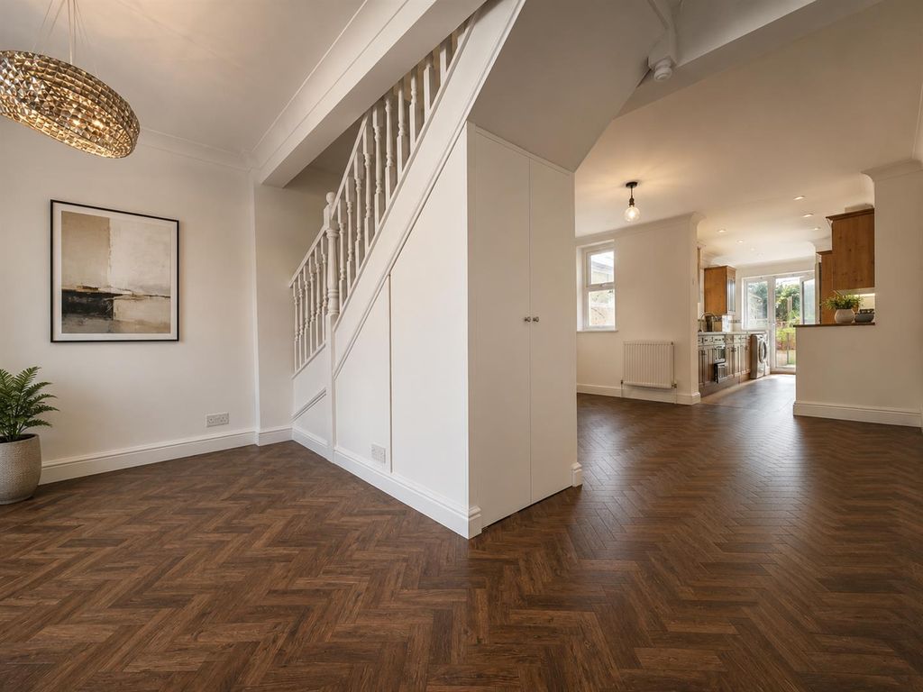 Property photo 2 of 12 1.Png
