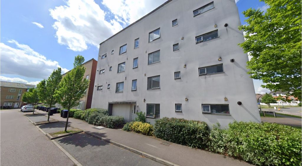 Property photo 1 of 8 Building