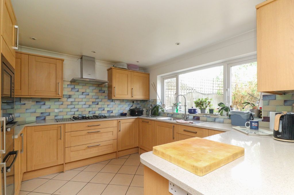 Property photo 3 of 28 Picture 3