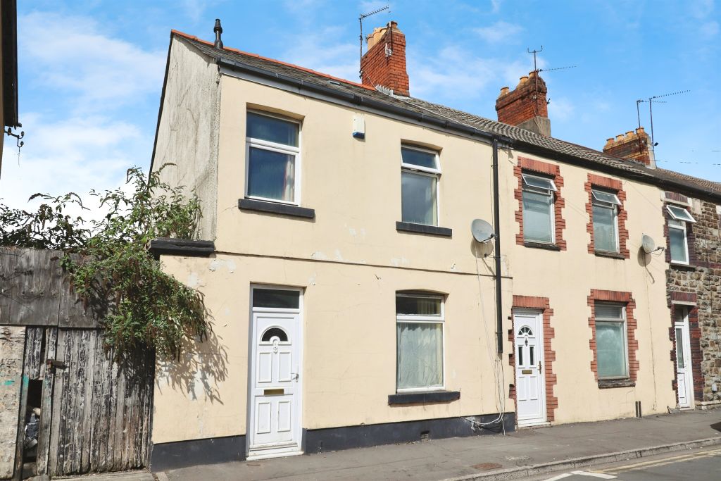 Property photo 1 of 17