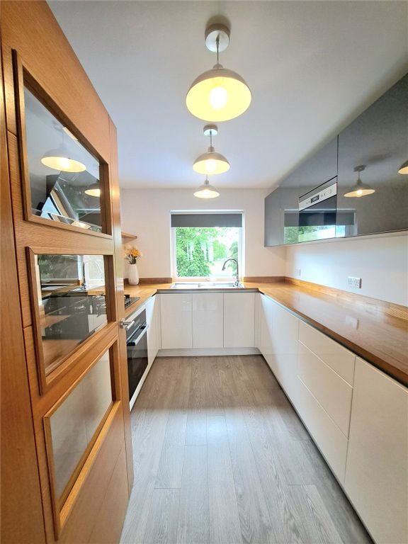 Property photo 2 of 17 Photo 2