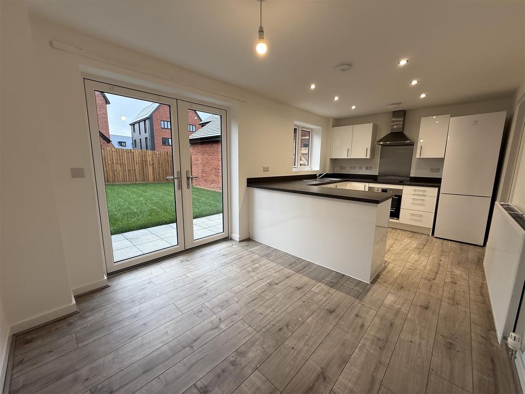 Property photo 3 of 15 Image00025.Jpeg