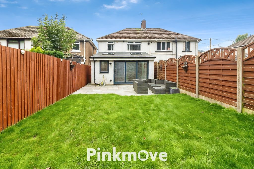 Property photo 2 of 22