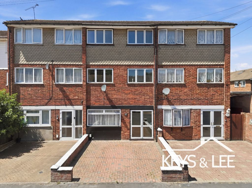 Property photo 1 of 16 5275231