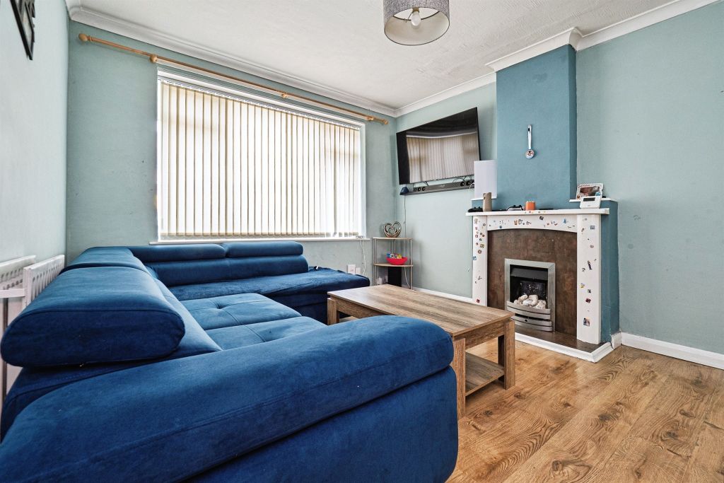 Property photo 2 of 17