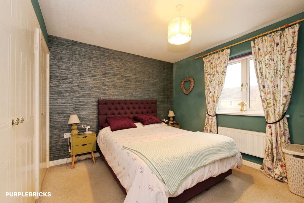 Property photo 3 of 27 Master Bedroom