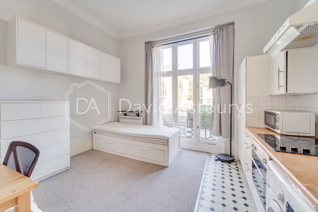Property photo 3 of 10 Ndb04211_Enfused