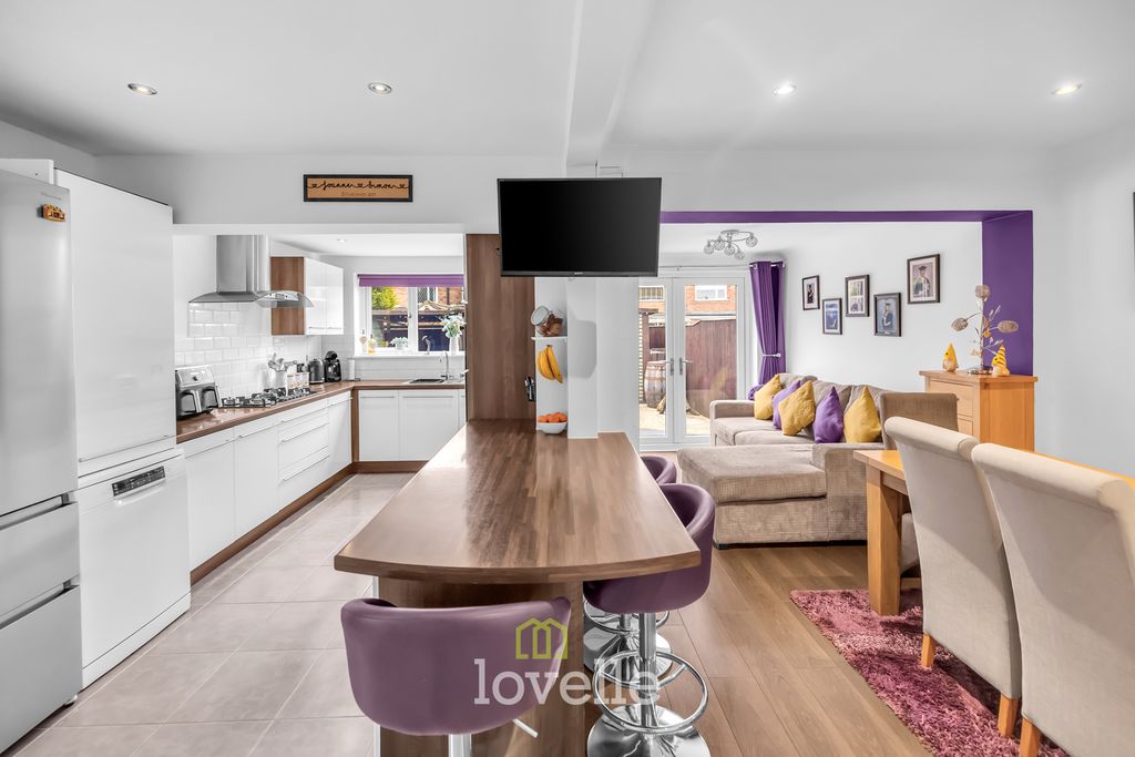 Property photo 2 of 29