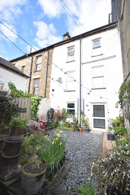 Property photo 2 of 22